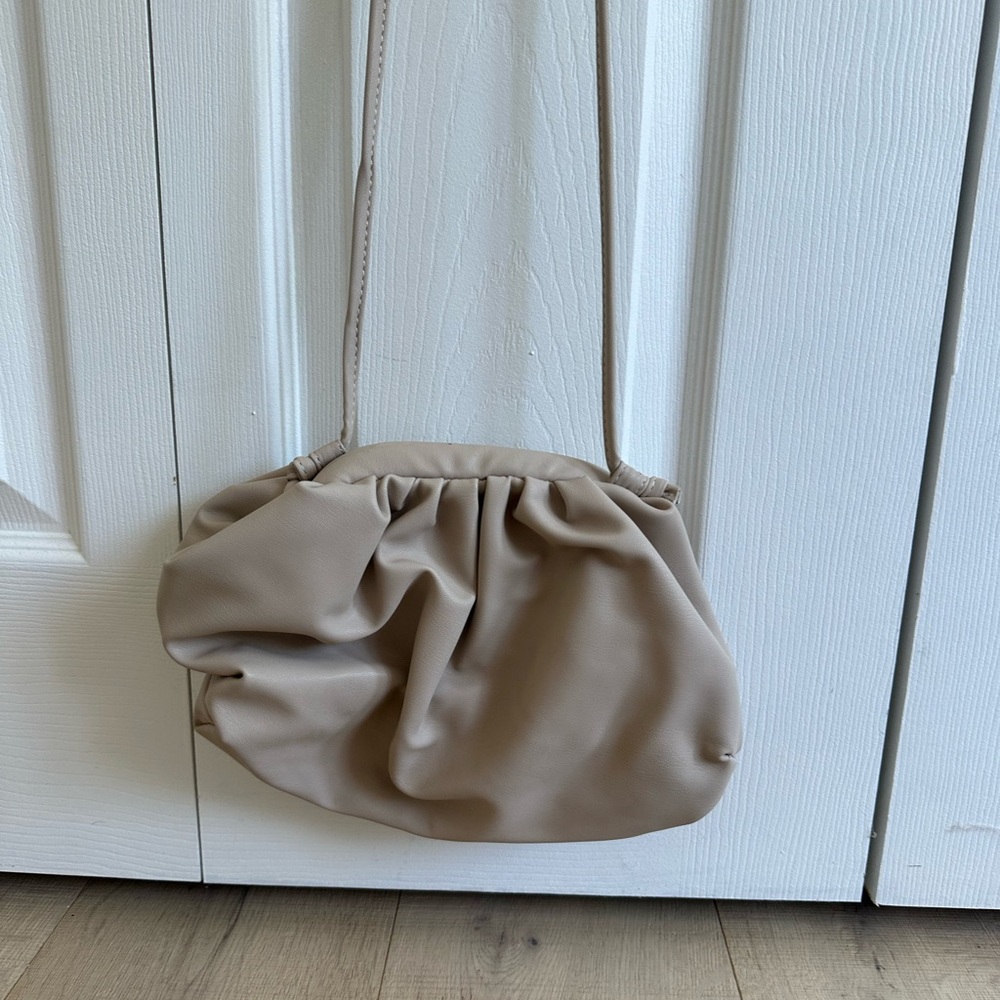 Pouch bag - Picture 2 of 7